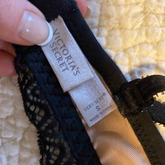 Black Lace Very Sexy Corset Bra - Picture 11 of 13